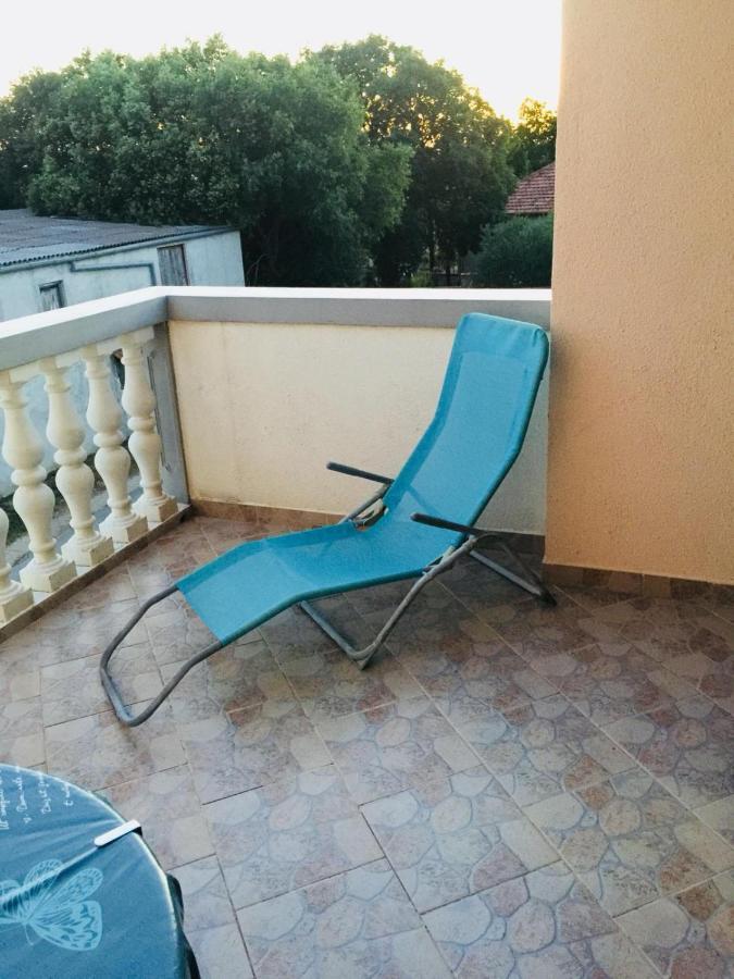 Apartman Vukoja Pakostane Apartment Exterior photo