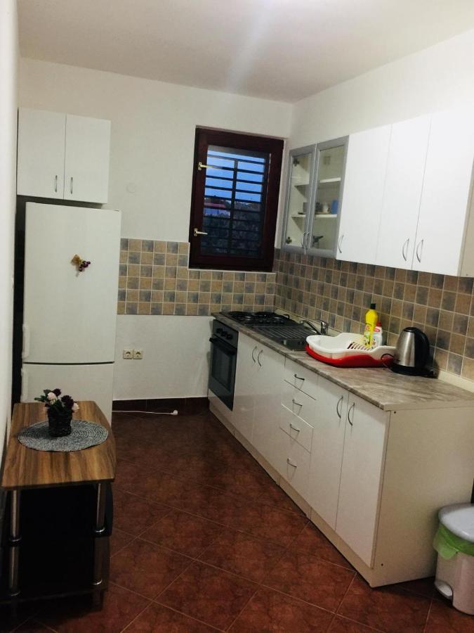 Apartman Vukoja Pakostane Apartment Exterior photo